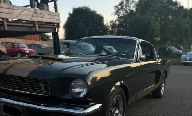 Rassemblement voitures anciennes Vendredi 04 Juillet 2025, Bourg-en-Bresse, Brasserie Kooka